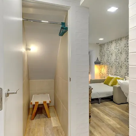 Traditional With A Terrace, Ac And Fast Internet *