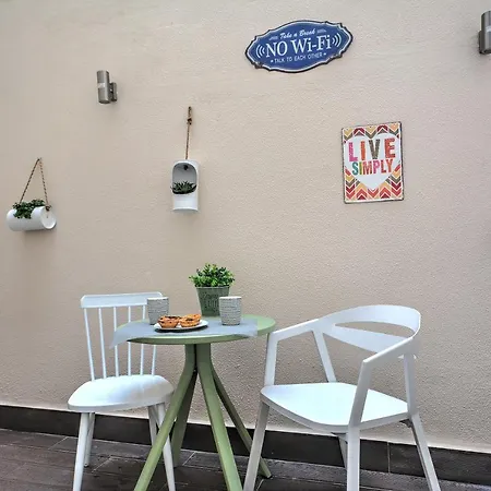 Traditional With A Terrace, Ac And Fast Internet Lissabon