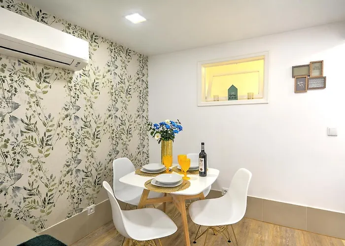 Traditional With A Terrace, Ac And Fast Internet *