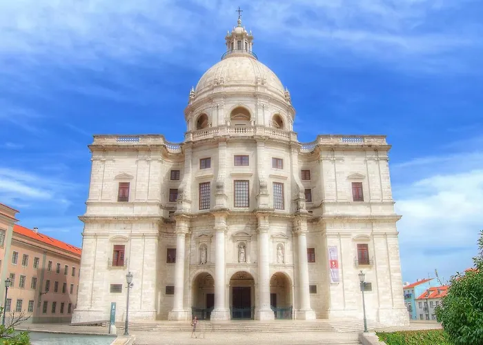 Traditional With A Terrace, Ac And Fast Internet شقة Lisboa